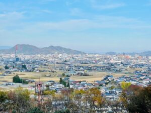 櫓から望む信夫山と福島城下